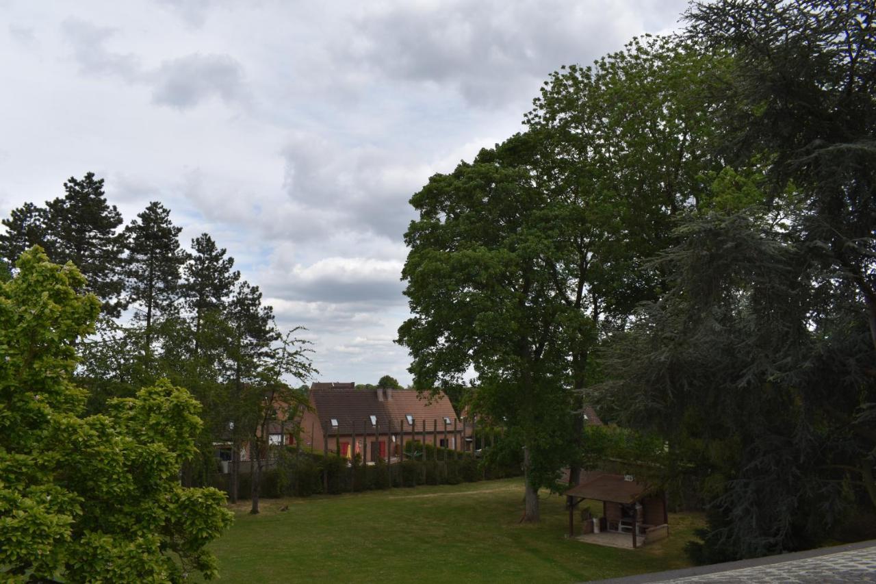 Logis Manoir De Fourcy Corbehem Exterior foto