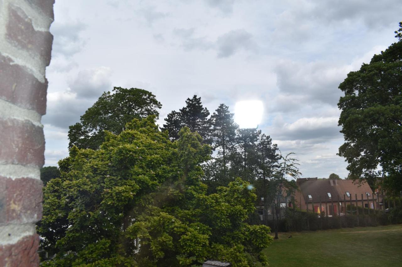 Logis Manoir De Fourcy Corbehem Exterior foto